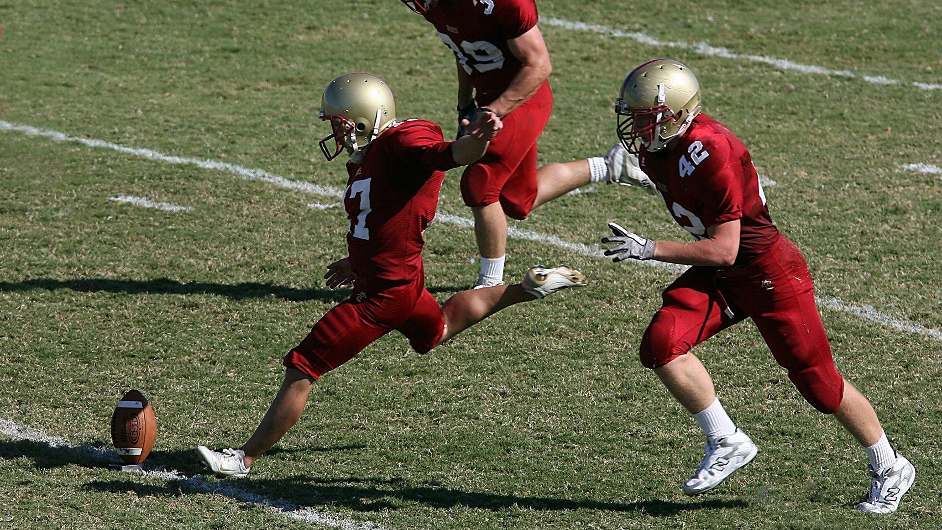 西班牙人主场增设防护围栏，确保门将霍安-加西亚比赛安全